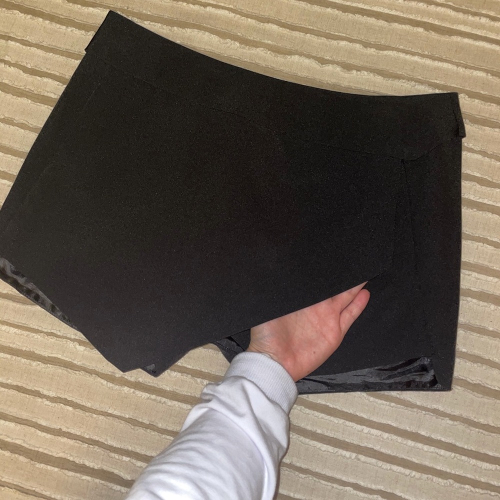 BLVD Black Skort